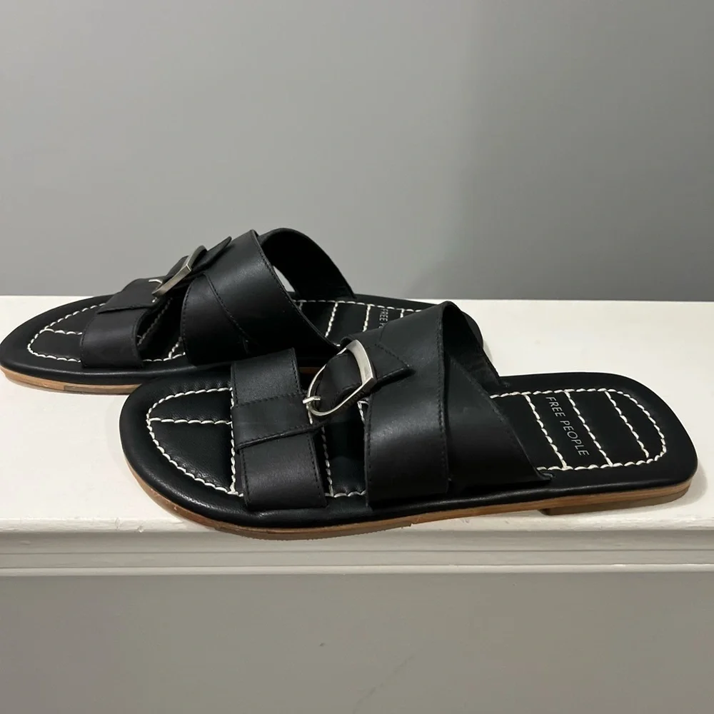 🌻🆕FREE PEOPLE SLOAN BUCKLE SANDALS-BLACK-SIZE 7.5 & 9 - Picture 13 of 16